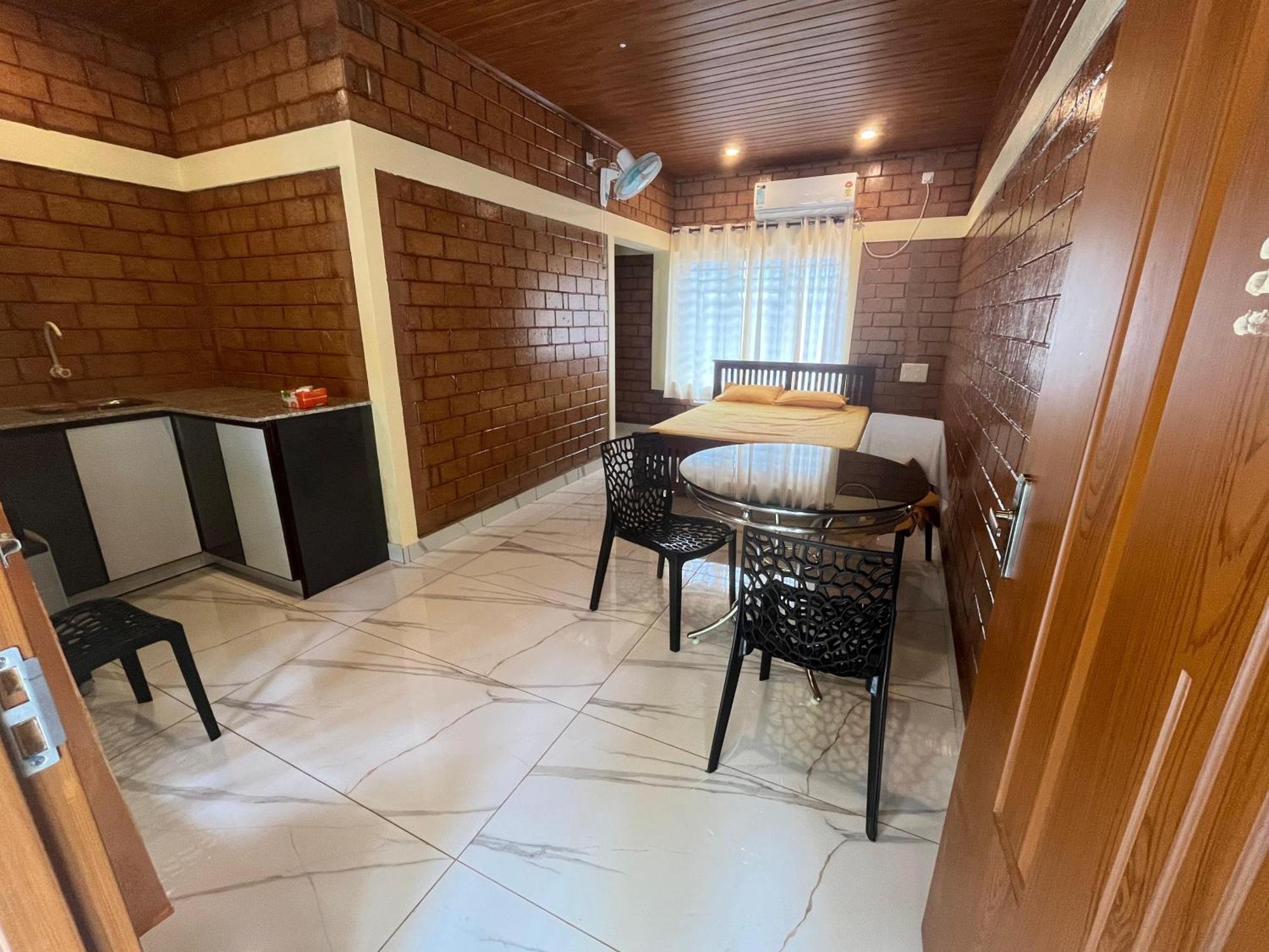 Sunset Homes Mundrothuruth Εξωτερικό φωτογραφία